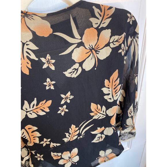 VINTAGE X SPENSER JEREMY Silk Lace Black Floral Hawaii Wrap Blouse Small - Picture 2 of 5